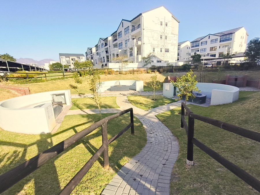 1 Bedroom Property for Sale in Paardevlei Western Cape
